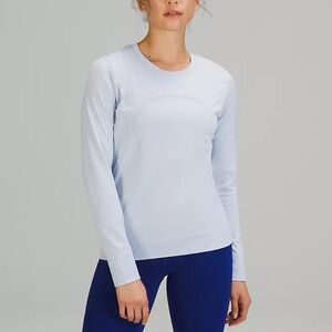 Lululemon Swiftly Breathe Relaxed Fit Long Sleeve Shirt Sz 8 in Blue Linen/White